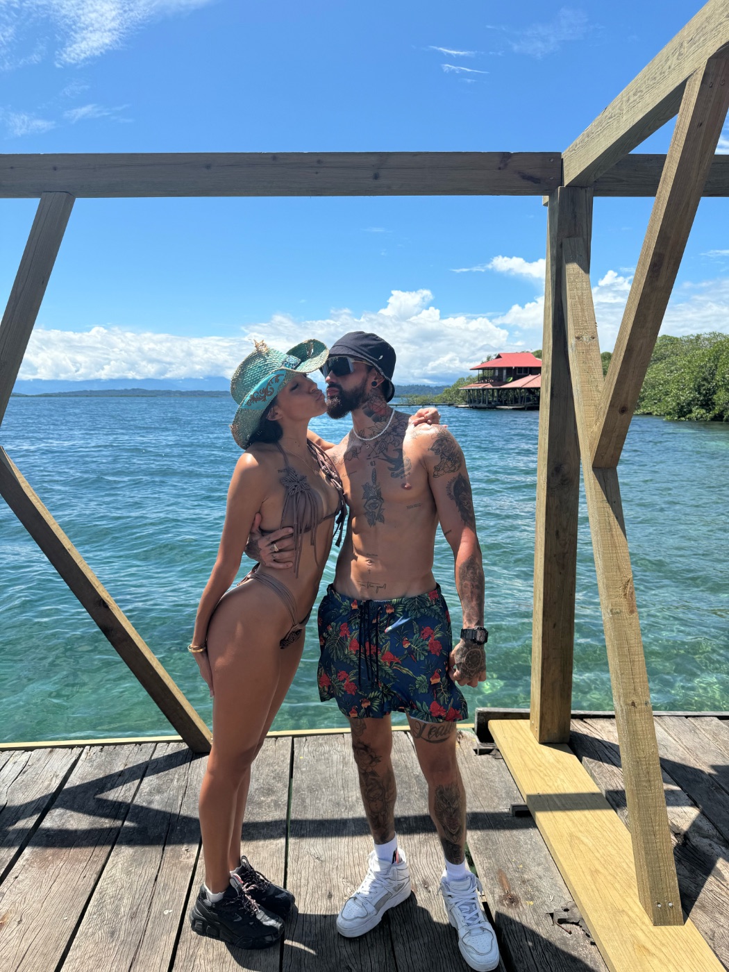 Danna & Gii — UGC/Hotel Photography/POV-lifestyle content/Storytelling/VideoBlogging portfolio 5