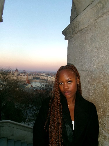 Esther Makoni