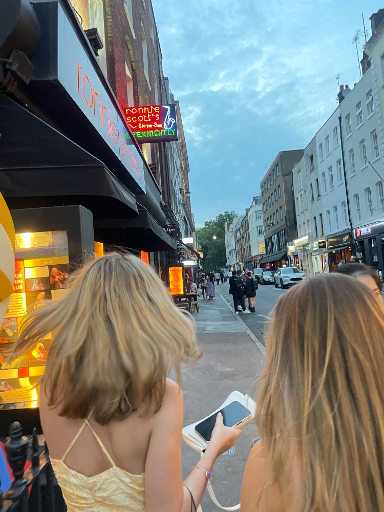 Eva Driver — Photography/ social media portfolio 2